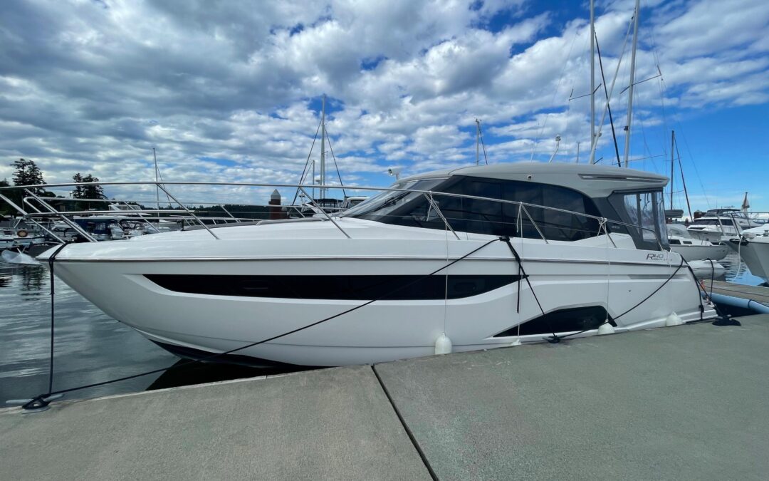 2021 Bavaria R40 Coupe